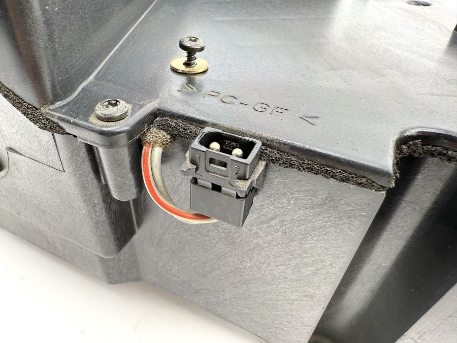 1298202302 | Mercedes SL500 | R129 Bose subwoofer 1298202302 | Mercedes SL500 | R129 Bose subwoofer