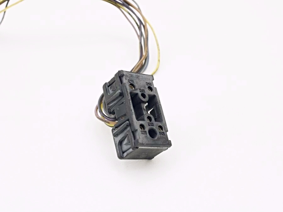 1298206410C 0135452328 | Mercedes SL500 | R129 Roll bar control switch wiring connector