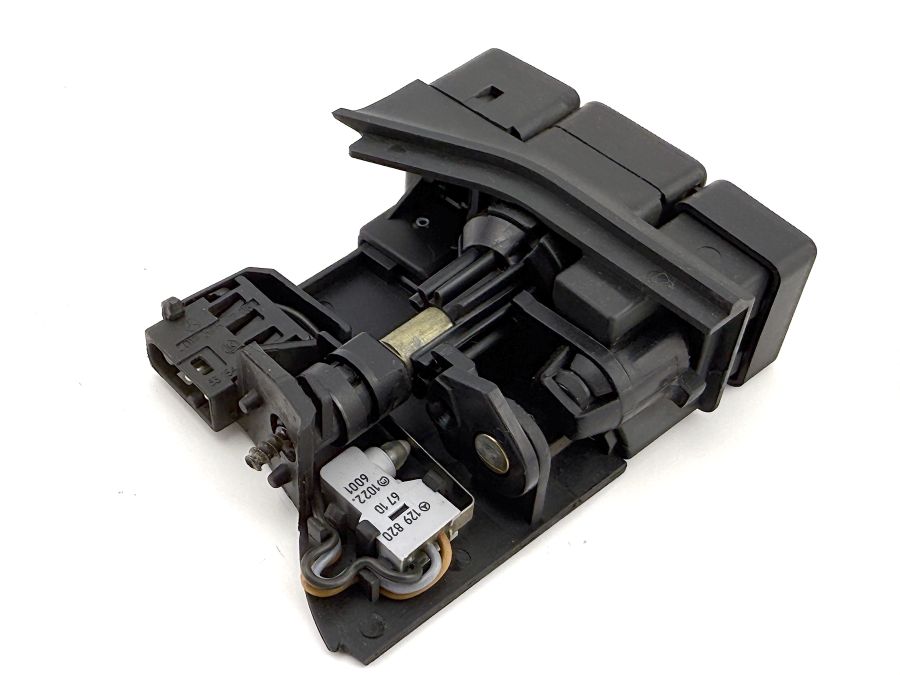1298206710 1296801084 | Mercedes SL500 | R129 Glovebox button