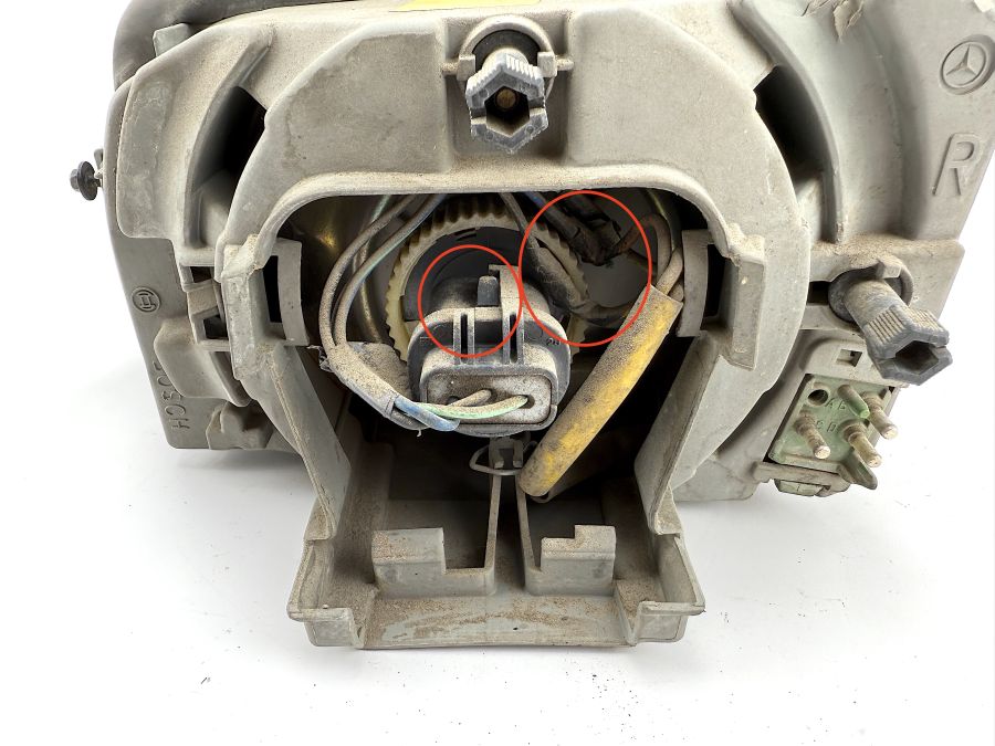 1298206861 1305540187 | Mercedes SL500 | R129 Right Headlight USA Market