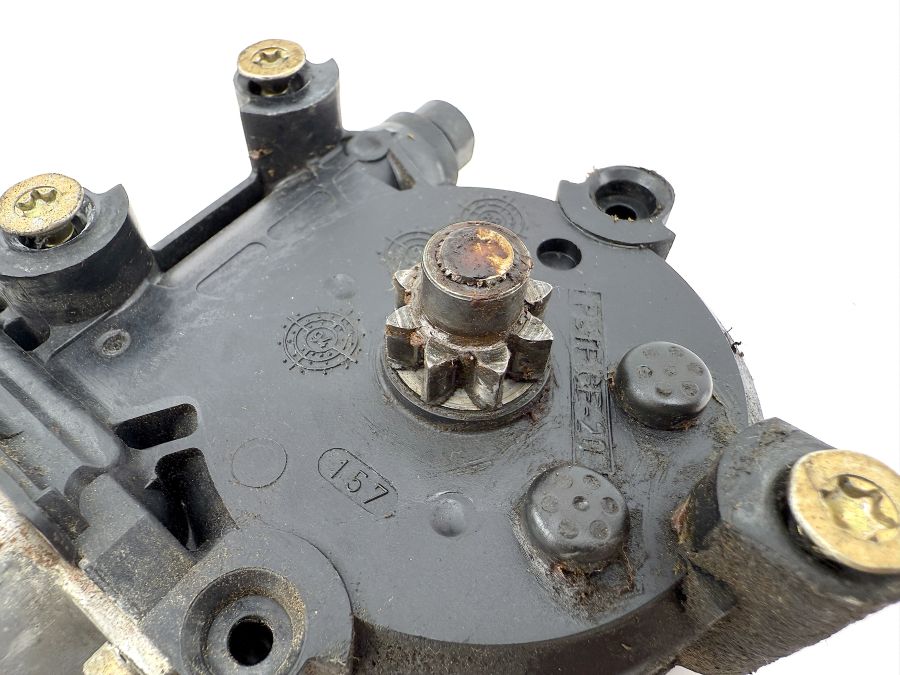 1298207542 0130821328 | Mercedes SL500 | R129 Left window electric motor 1298207542 0130821328 | Mercedes SL500 | R129 Left window electric motor