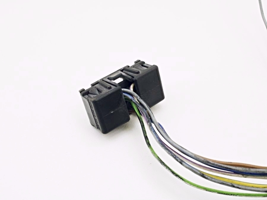 1298207610C 0135452328 | Mercedes SL500 | R129 Seat heater switch wiring connector