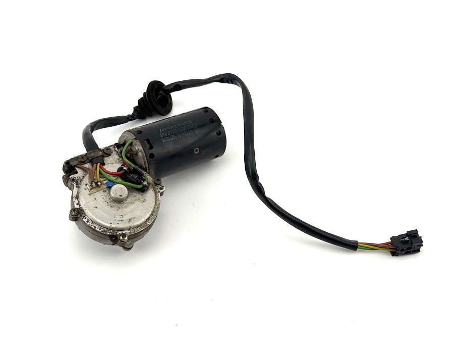 1298208142 0390241433 | Mercedes SL500 | R129 Windshield wiper motor 1298208142 0390241433 | Mercedes SL500 | R129 Windshield wiper motor