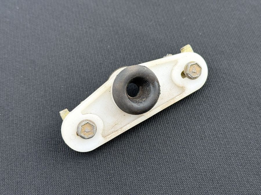 1298240014 | Mercedes 300SL-24 | R129 Windshield wiper gear mounting