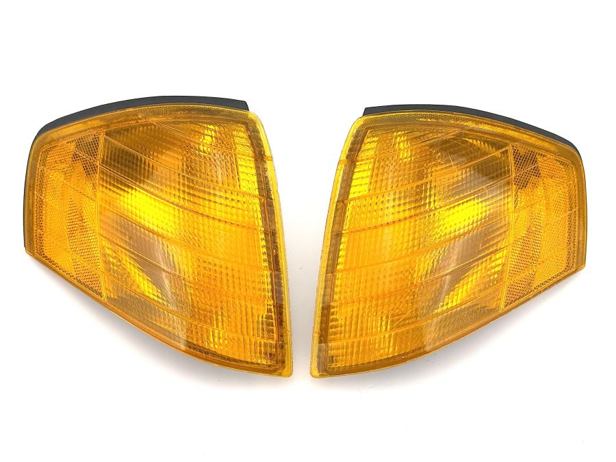 1298260243 1298260343 | Mercedes 300SL-24 | R129 Front left turn light