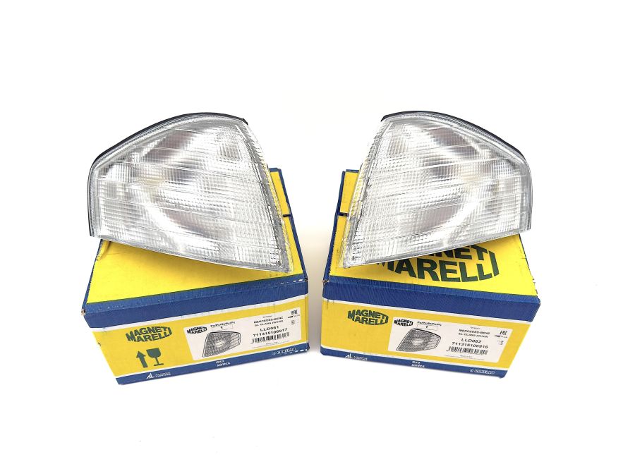 1298260943 1298261043 | Mercedes SL-Class | R129 Front turning lights