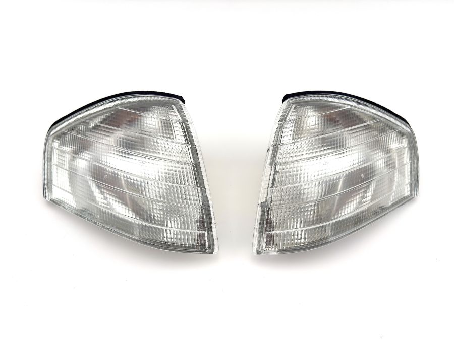 1298260943 1298261043 | Mercedes SL-Class | R129 Front turning lights