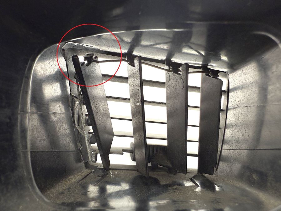 1298300154 | Mercedes SL500 | R129 Air vent grill dash - Left 1298300154 | Mercedes SL500 | R129 Air vent grill dash - Left