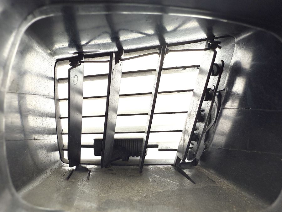 1298300254 | Mercedes SL500 | R129 Air vent grill dash - Right