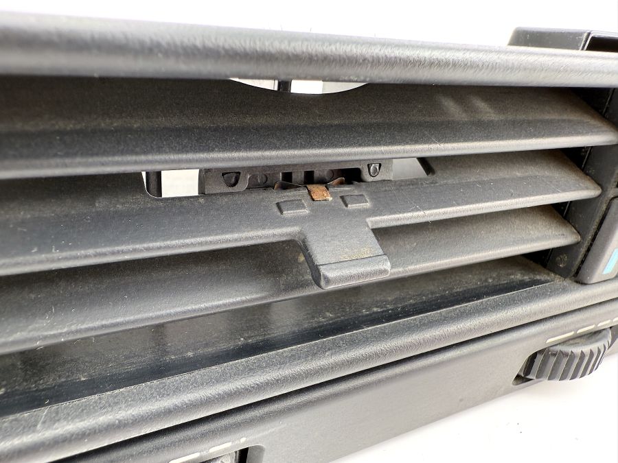 1298300654 | Mercedes SL500 | R129 Center air dash vent grill 1298300654 | Mercedes SL500 | R129 Center air dash vent grill