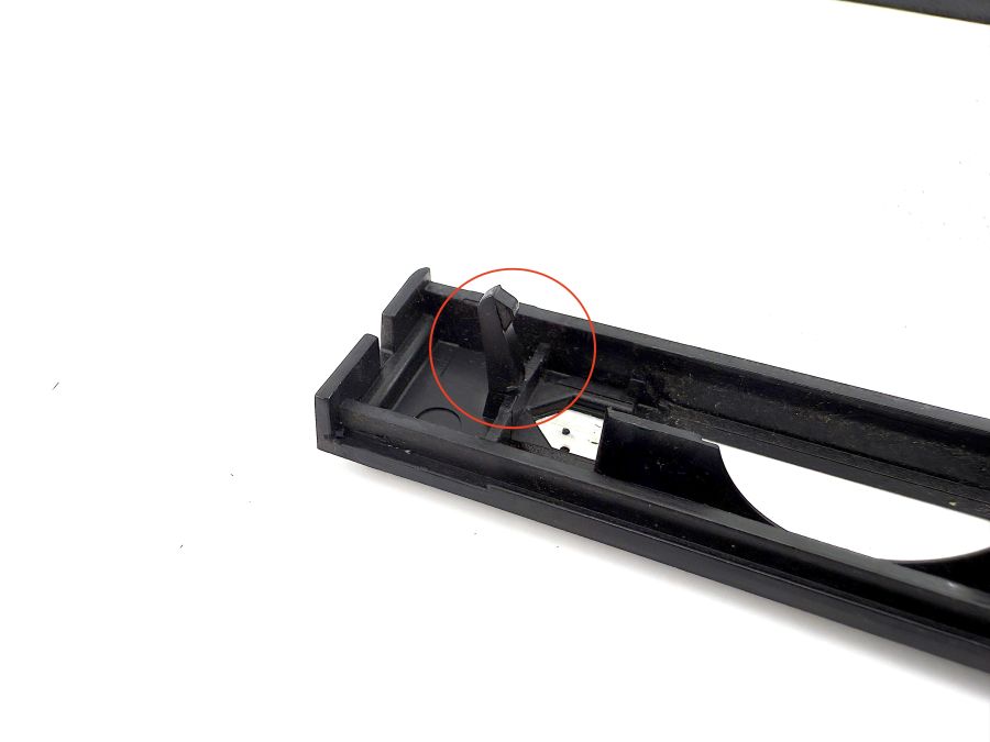 1298300654 | Mercedes SL500 | R129 Center air dash vent grill