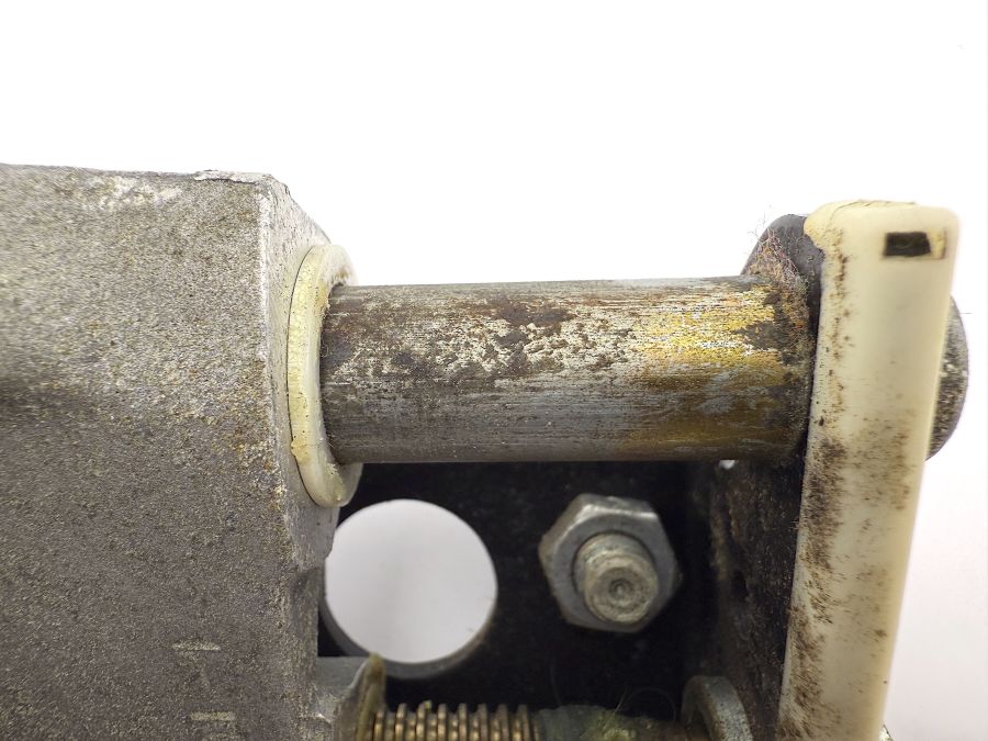 1298600388 | Mercedes SL500 | R129 Left side seat headrest adjust mechanism 1298600388 | Mercedes SL500 | R129 Left side seat headrest adjust mechanism