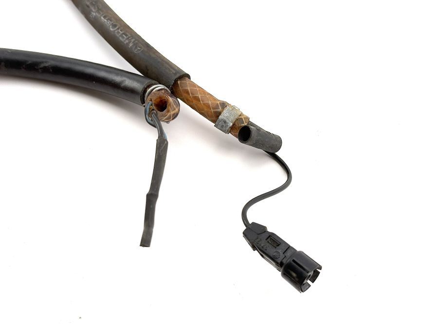 1298600462 | Mercedes 300SL-24 | R129 Windscreen nozzle washer pipe