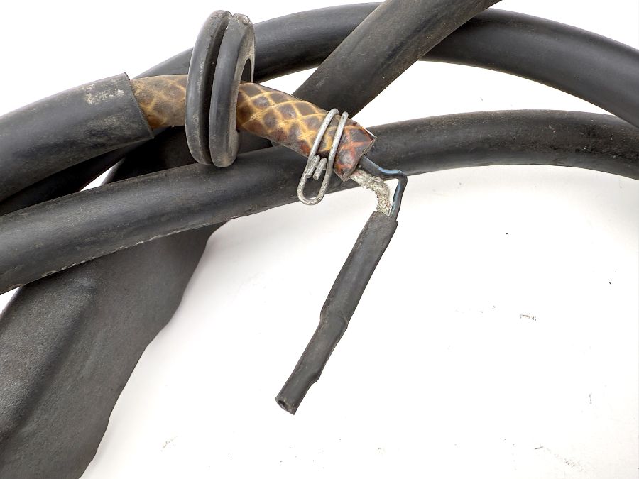 1298600462 | Mercedes SL500 | R129 Windscreen nozzle washer pipe