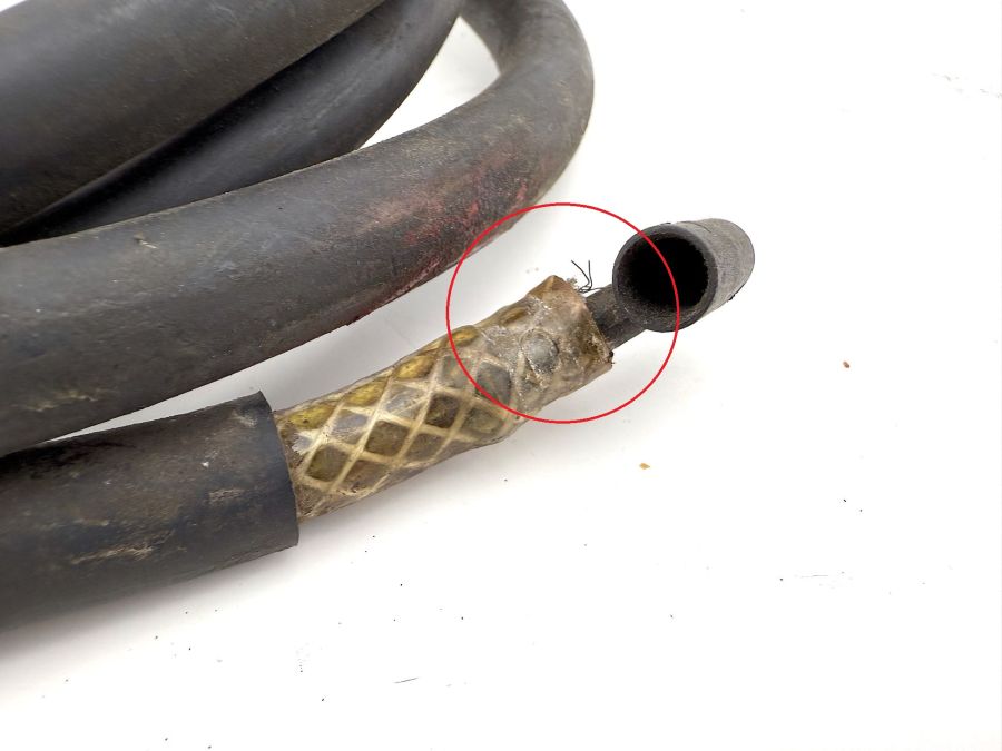 1298600462 | Mercedes SL500 | R129 Windscreen nozzle washer pipe