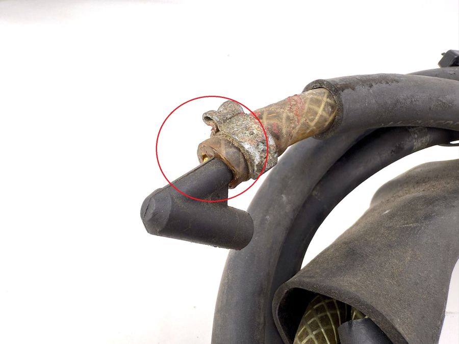 1298600462 | Mercedes SL500 | R129 Windscreen nozzle washer pipe