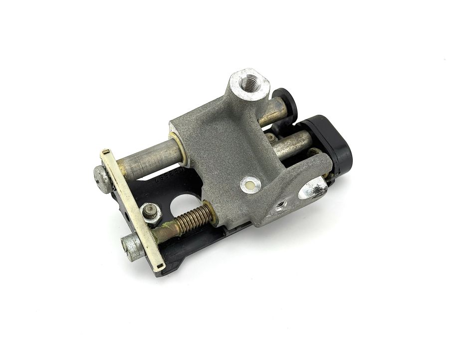 1298600488 | Mercedes SL500 | R129 Right side seat headrest adjust mechanism 1298600488 | Mercedes SL500 | R129 Right side seat headrest adjust mechanism