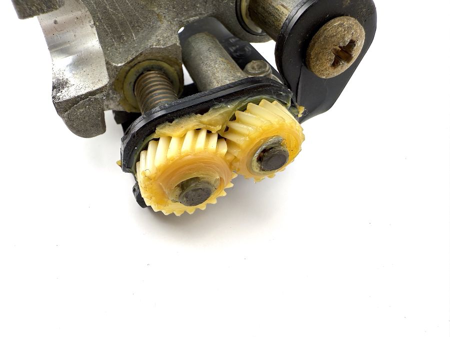 1298600488 | Mercedes SL500 | R129 Right side seat headrest adjust mechanism 1298600488 | Mercedes SL500 | R129 Right side seat headrest adjust mechanism