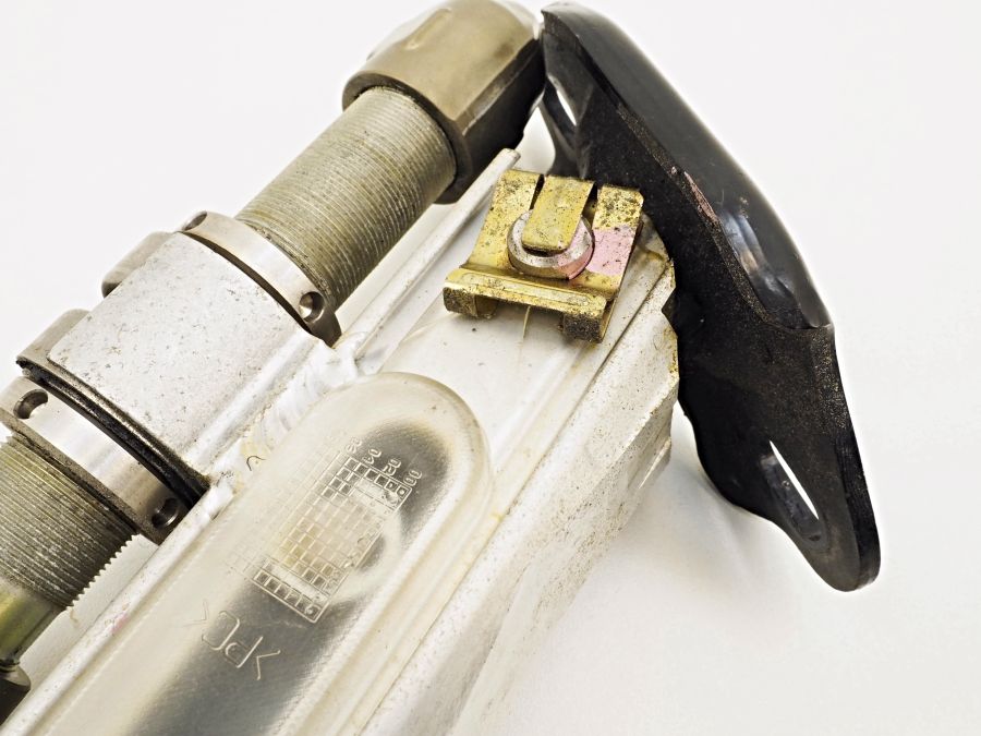 1298600835 | Mercedes SL500 | R129 Right side roll bar hydraulic cylinder