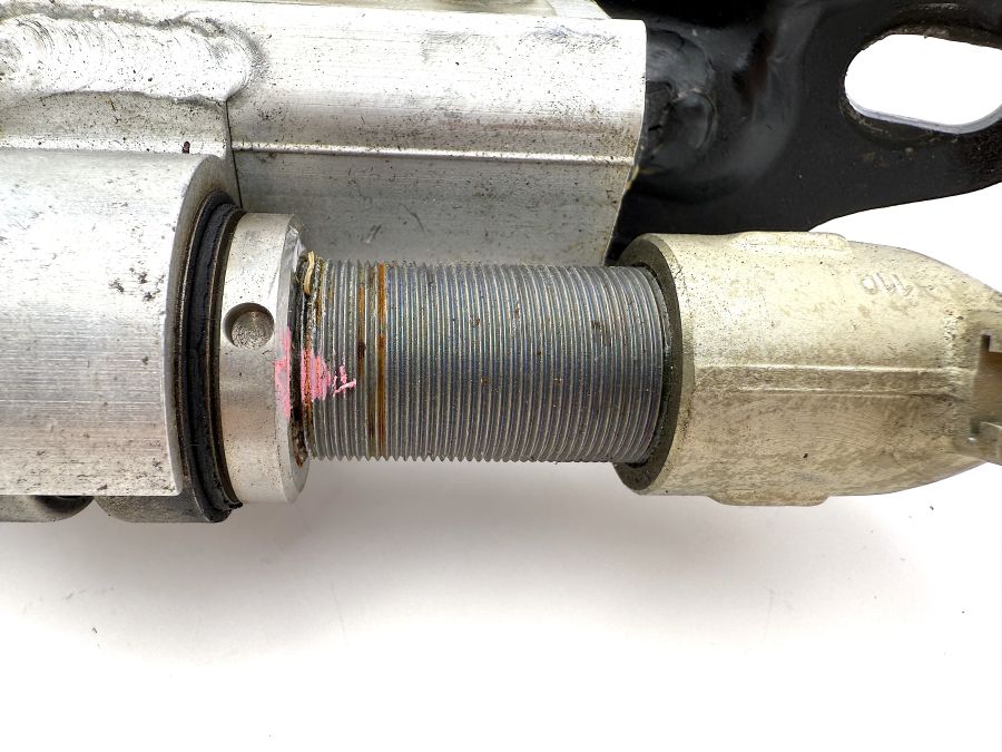 1298600835 | Mercedes SL500 | R129 Right side roll bar hydraulic cylinder