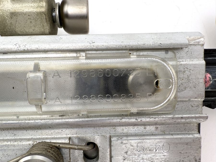 1298600835 | Mercedes SL500 | R129 Right side roll bar hydraulic cylinder