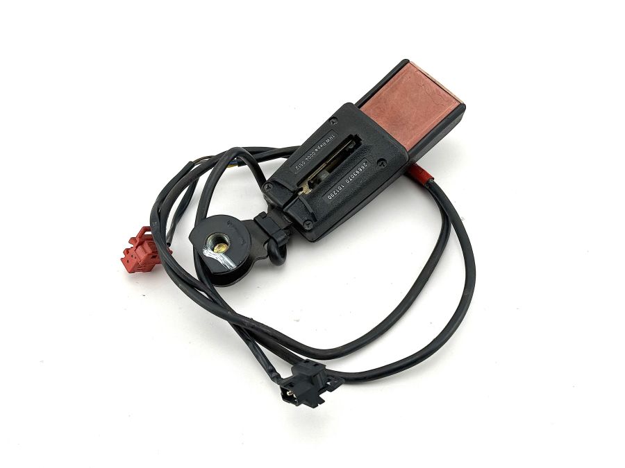 1298601469 | Mercedes 300SL-24 | R129 Seat belt lock right seat