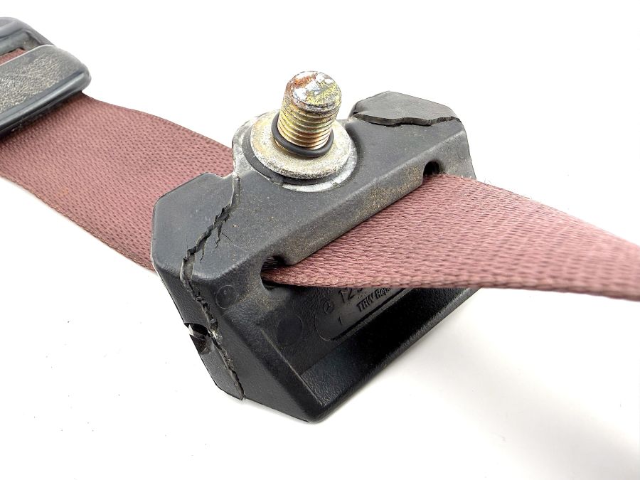 1298601985 1298600332 | Mercedes 300SL-24 | R129 Seat belt mechanism left side