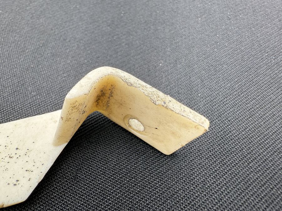 1298690114 1299900157 | Mercedes SL500 | R129 Window washer tank holding bracket