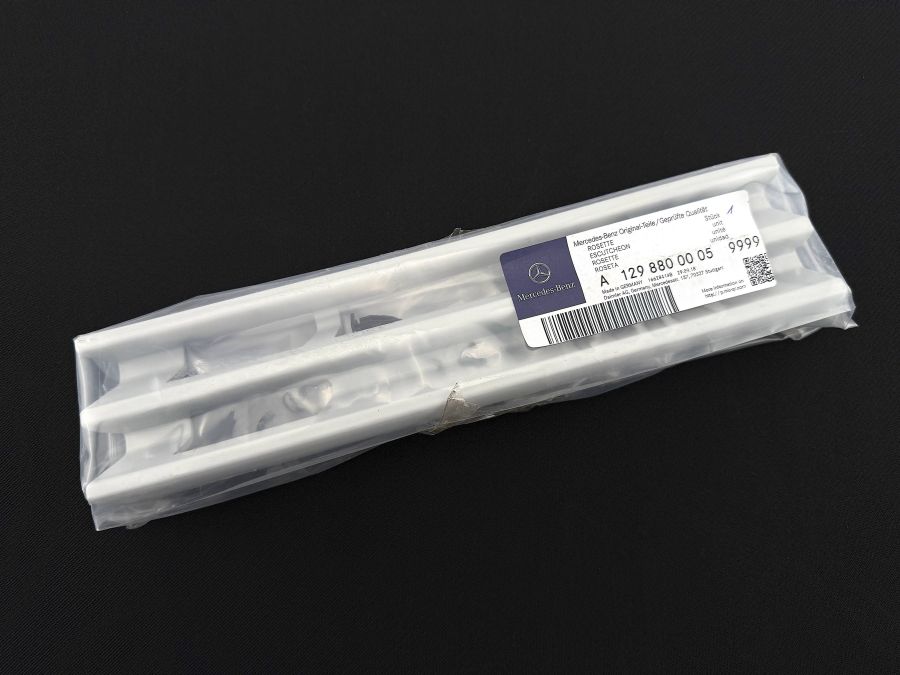 1298800005 12988000059999 0069882878 | Mercedes SL-Class | R129 Pre facelift front bumper tow hook cover