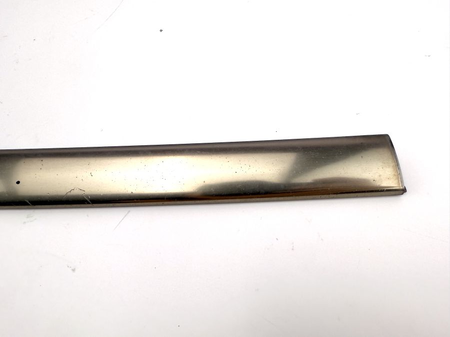 1298800085 | Mercedes SL500 | R129 Front grill right side fourth trim strip 1298800085 | Mercedes SL500 | R129 Front grill right side fourth trim strip