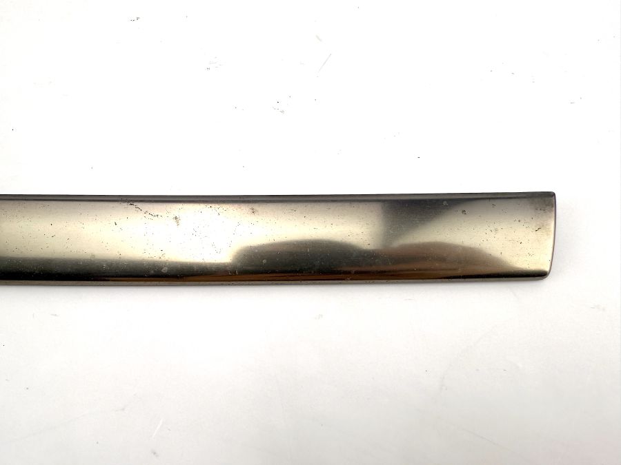 1298800085 | Mercedes SL500 | R129 Front grill right side second trim strip 1298800085 | Mercedes SL500 | R129 Front grill right side second trim strip