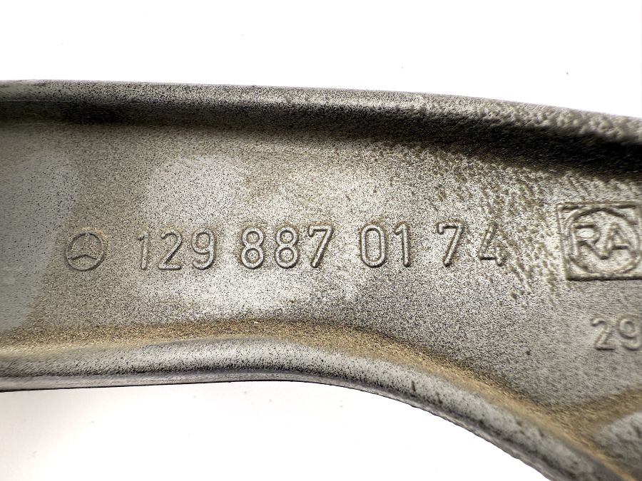 1298800128 1298870174 1408871279 | Mercedes SL500 | R129 Hinges bonnet left side 1298800128 1298870174 1408871279 | Mercedes SL500 | R129 Hinges bonnet left side