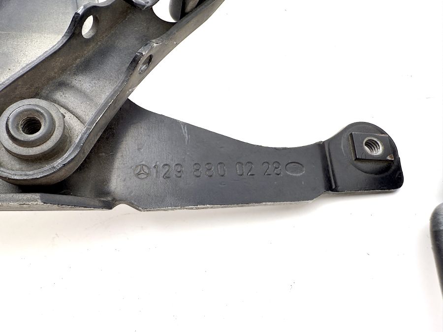 1298800228 1298800128 | Mercedes SL500 | R129 Right side bonnet hinge