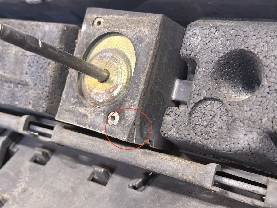 1298801470 1298800205 | Mercedes SL500 | R129 Front facelift bumper