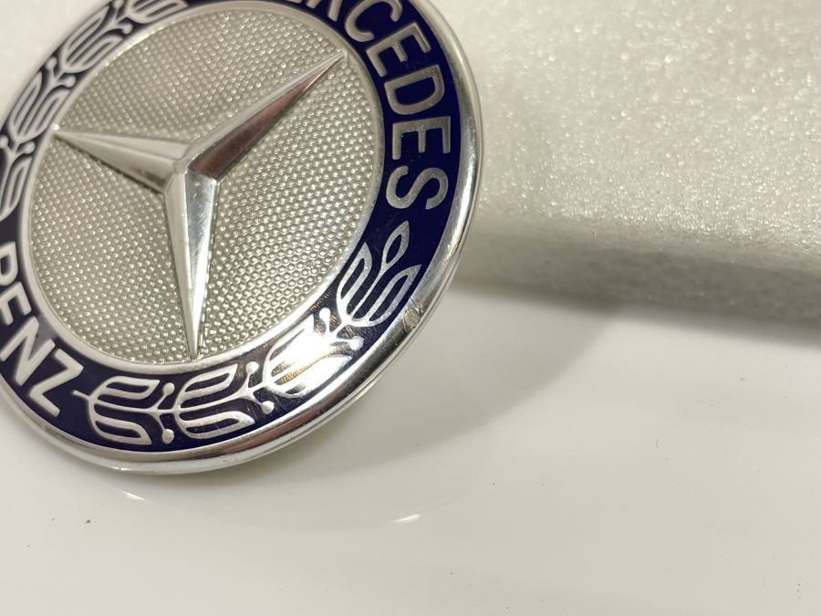1298880116 | Mercedes SL500 | R129 Emblem flat hood chrome