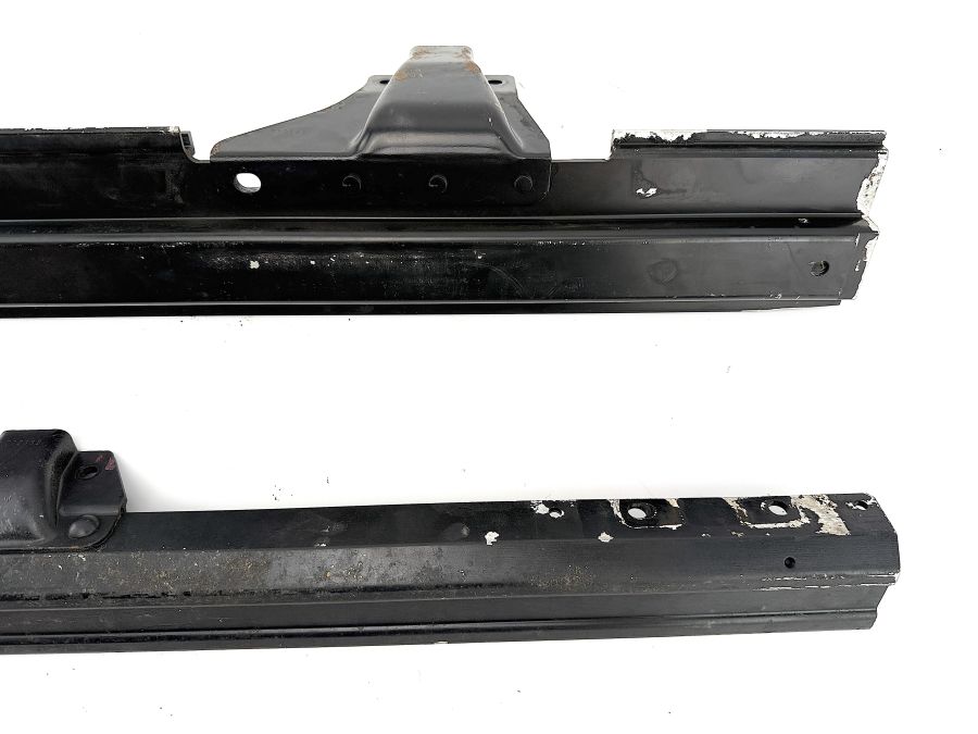 1299100189 1299100389 | Mercedes 500SL | R129 Left seat lower frame rails