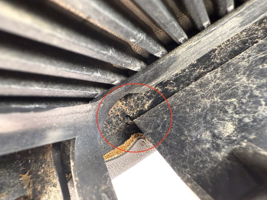 1299100539 1299110122 1299101139 | Mercedes SL500 | R129 Left seat belt upper cover 1299100539 1299110122 1299101139 | Mercedes SL500 | R129 Left seat belt upper cover