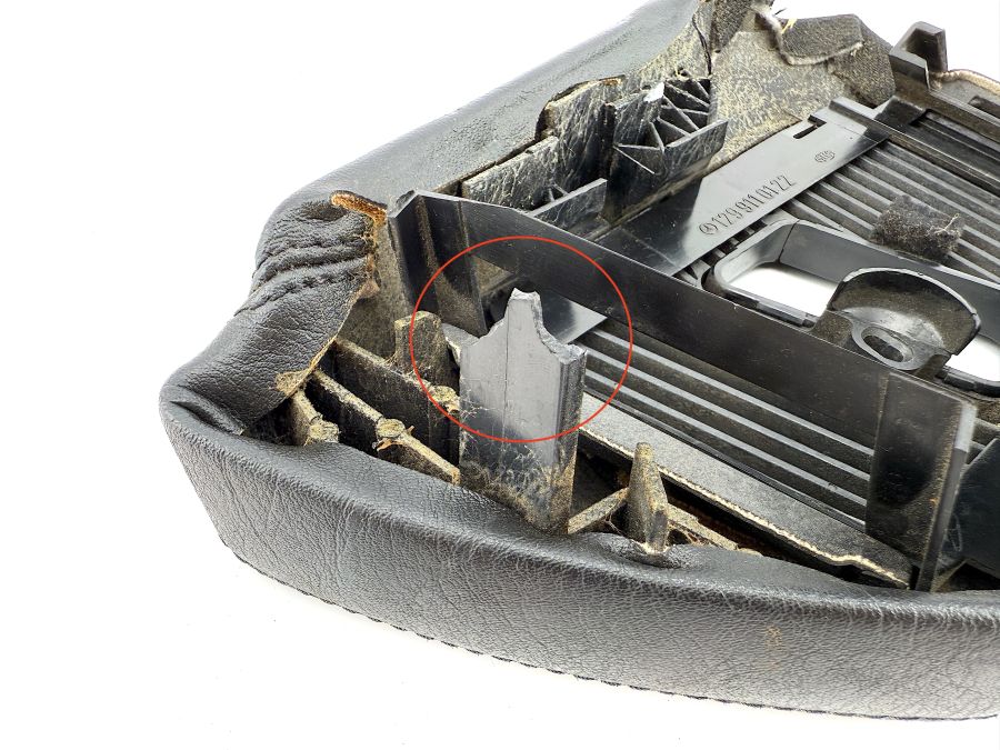 1299100539 1299110122 1299101139 | Mercedes SL500 | R129 Left seat belt upper cover