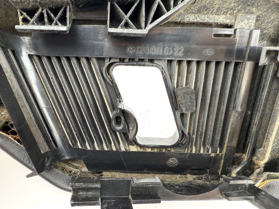 1299100539 1299110122 1299101139 | Mercedes SL500 | R129 Left seat belt upper cover