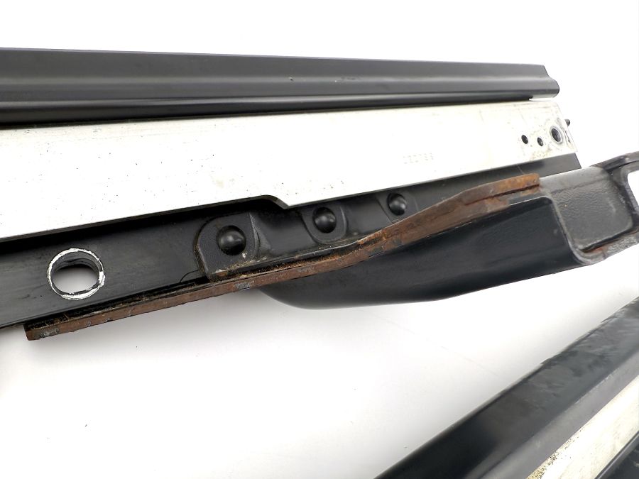 1299100589 1299100789 | Mercedes SL500 | R129 Left seat lower frame rails