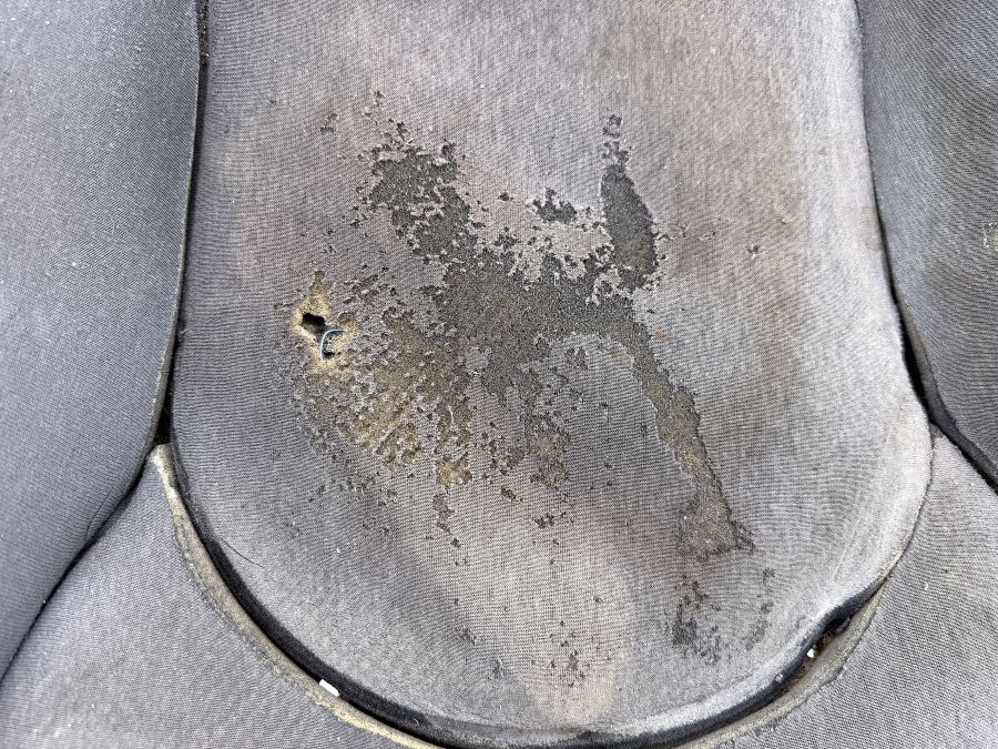 1299101750 | Mercedes SL500 | R129 Seat lower cushion