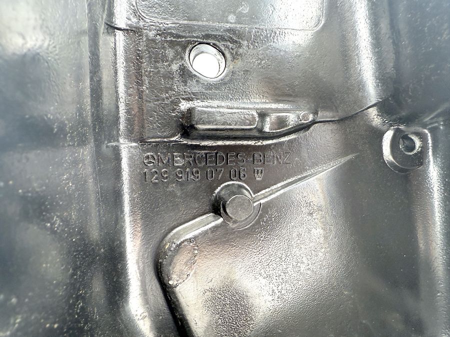 1299101820 1299130238 1299190706 | Mercedes 500SL | R129 Right seat backrest frame