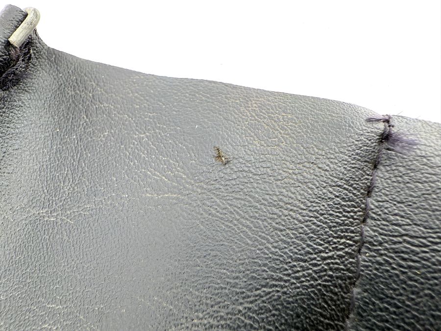 1299102618 | Mercedes SL500 | R129 Seat frame front covering trims