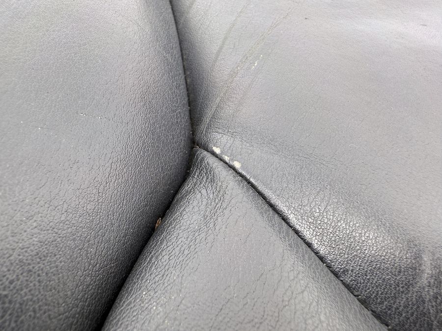 1299103046 1299100122 1299102450 | Mercedes SL500 | R129 Left side seat lower cushion