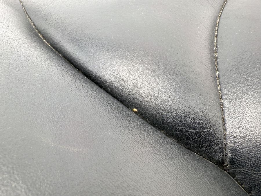 1299103046 1299100122 1299102950 | Mercedes SL500 | R129 Right side seat lower cushion