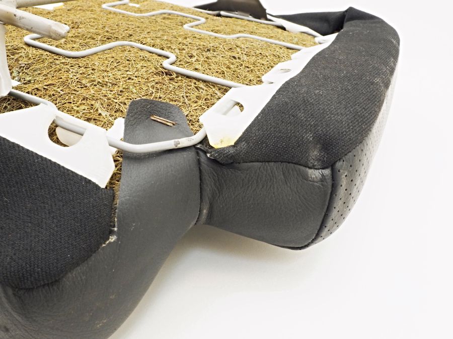 1299104447 1299103019 | Mercedes SL500 | R129 Right seat upper seat cushion