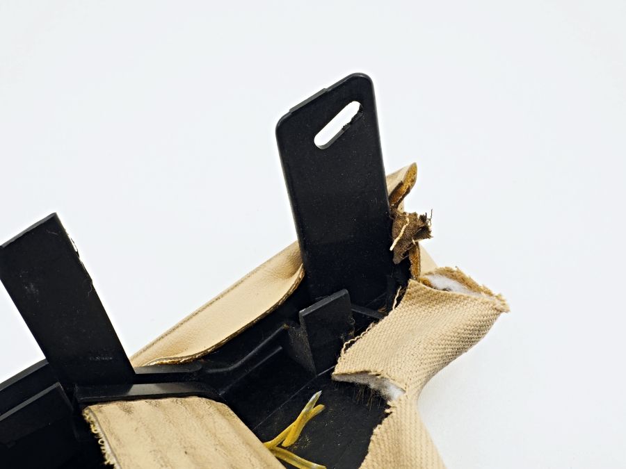 1299110222 1299100639 1299101239 | Mercedes SL500 | R129 Right seat belt upper cover 1299110222 1299100639 1299101239 | Mercedes SL500 | R129 Right seat belt upper cover