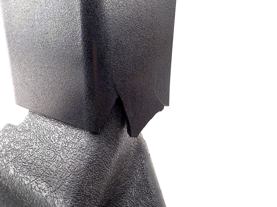 1299120235 1299191220 | Mercedes SL500 | R129 Bottom rear cover right seat 1299120235 1299191220 | Mercedes SL500 | R129 Bottom rear cover right seat