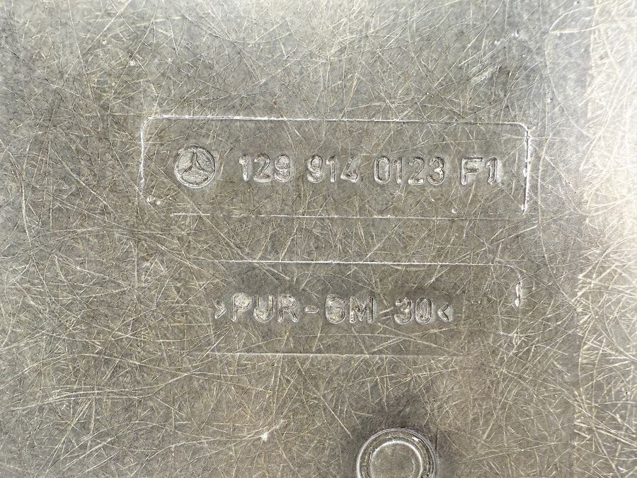 1299140123 1299100935 | Mercedes SL500 | R129 Seat back cover left seat 1299140123 1299100935 | Mercedes SL500 | R129 Seat back cover left seat