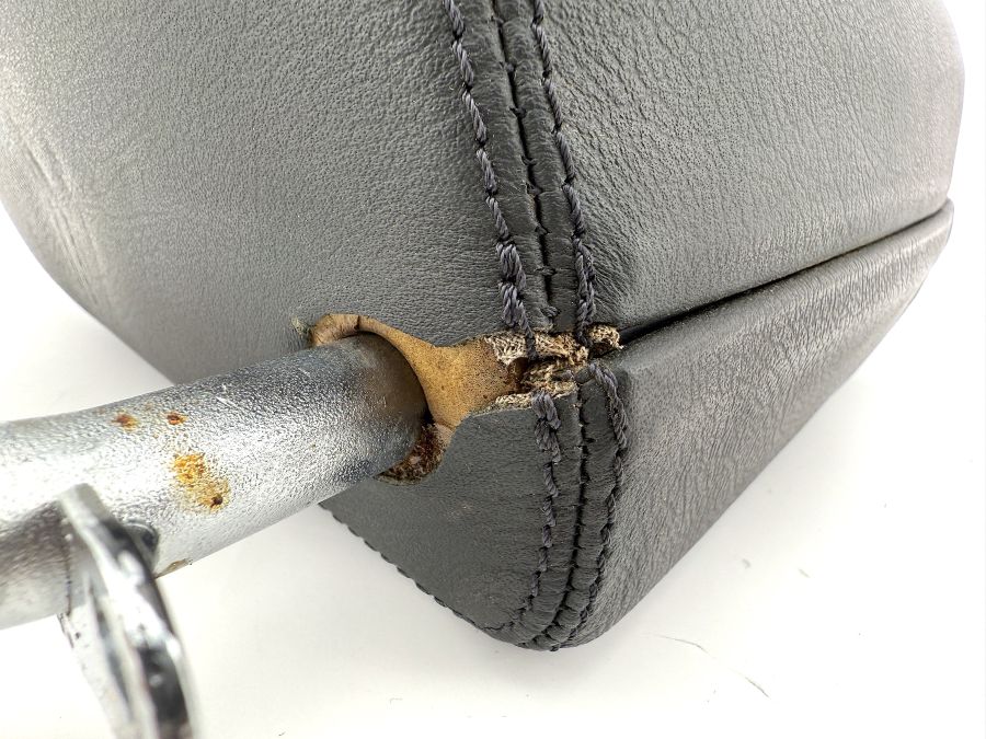 1299701350 1299700750 | Mercedes SL500 | R129 Headrest front left seat